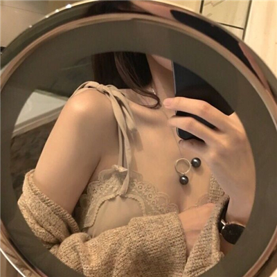 女生头像锁骨高级质感 9