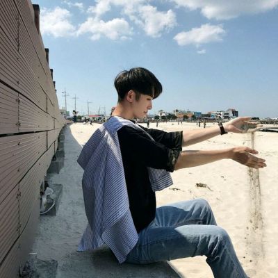 成熟头像男稳重意境 5