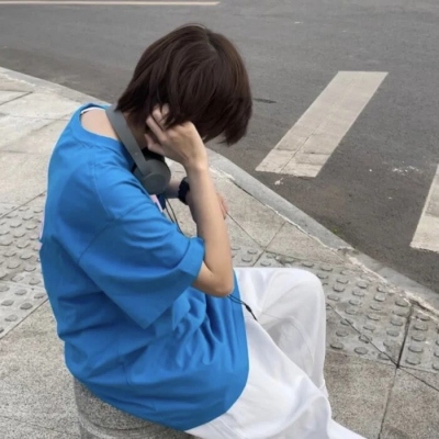 小众风格头像男