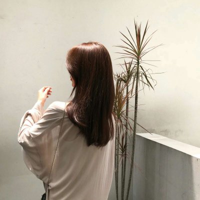 微信头像女2023最新款背影回头 5