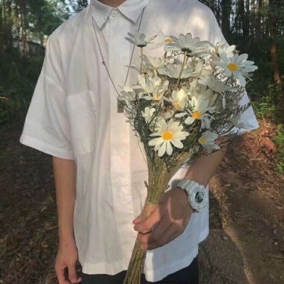 男生头像白色衣服不露脸 6