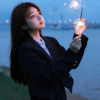 2023好看的精致头像女 4