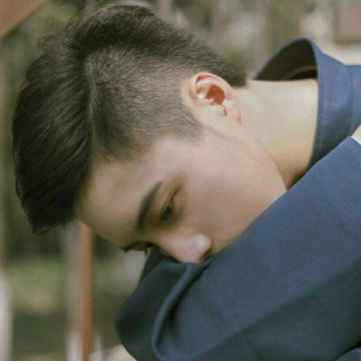 成熟有魅力的男头像图片 6
