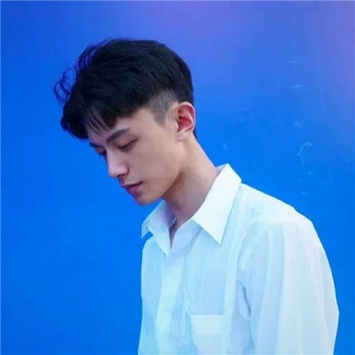 2023年最火头像男生 4