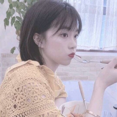 简约图案头像女 4