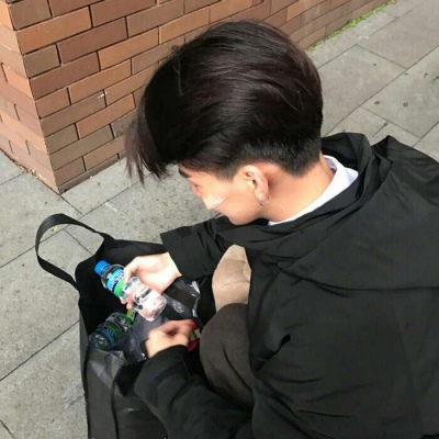 2023年属兔男微信头像 5