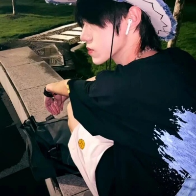 气质头像男生简单气质 2