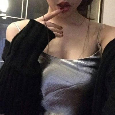 2023最新微信头像女性感 4