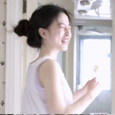 头像简约线条女 4