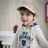 戴帽子卡通头像男生 6