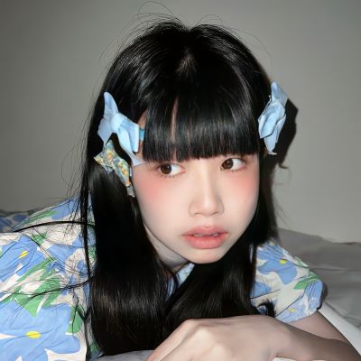 女生头像锁骨高级质感 3
