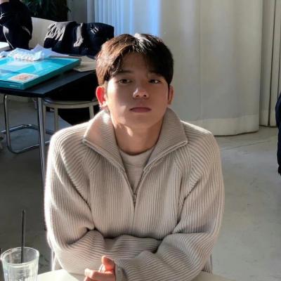 文艺头像ins高级质感男 5