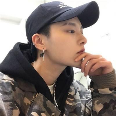 好看的男生头像简单干净 8