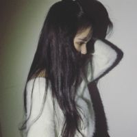 霸气暗黑系头像女抽烟