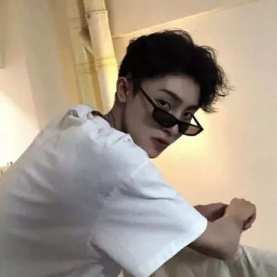 怎样给微信头像添加中国加油 1