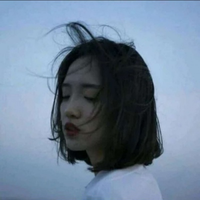 女生头像拿手机遮脸 1