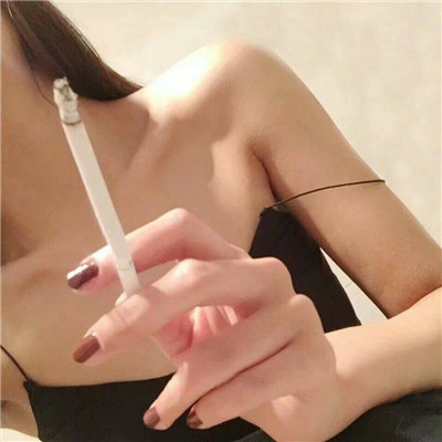 霸气暗黑系头像女抽烟 8