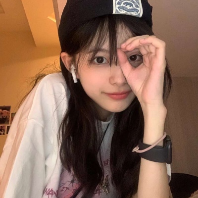 头像网红小女孩 2
