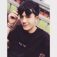 中年男子头像 3