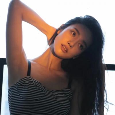 头像网易云御姐