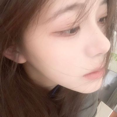 绿色森系头像女生 2