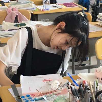 夏日女生头像唯美 7