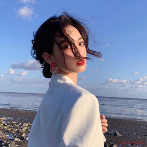 女生头像ins高级质感高冷背影