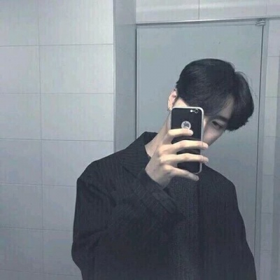 网络男神的头像 1