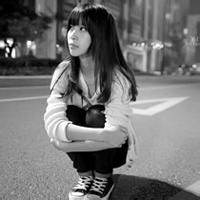 黑色高级感女生头像 3