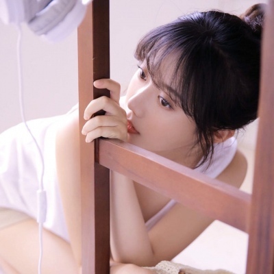 头像阳光女 3