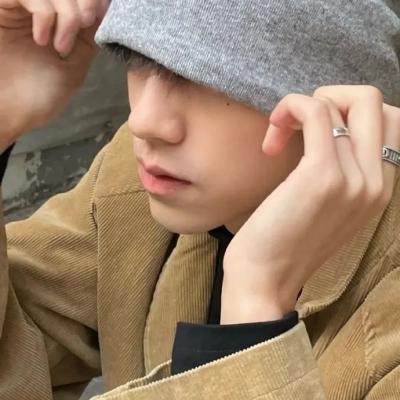 好看的头像图片男高冷真人不露脸 1