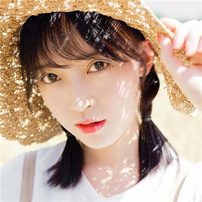 头像阳光积极向上女生 5