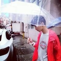 成熟有魅力的男头像图片