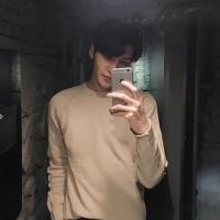 男士自拍头像怎么摆姿 5