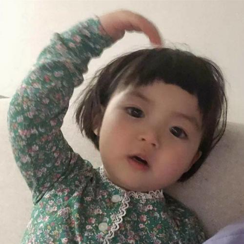 情侣头像大人牵小孩的 2