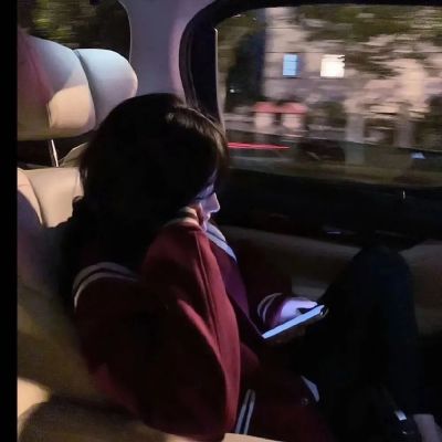 好看的头像霸气冷酷女 1