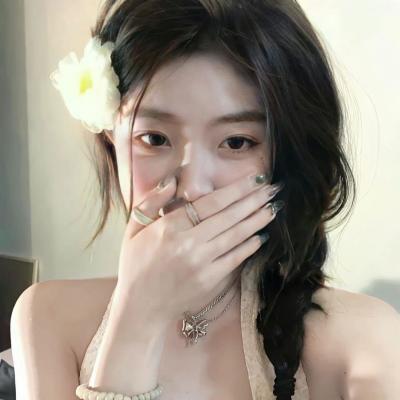 美女头像气质高雅的说说自信少妇的心情说说 3