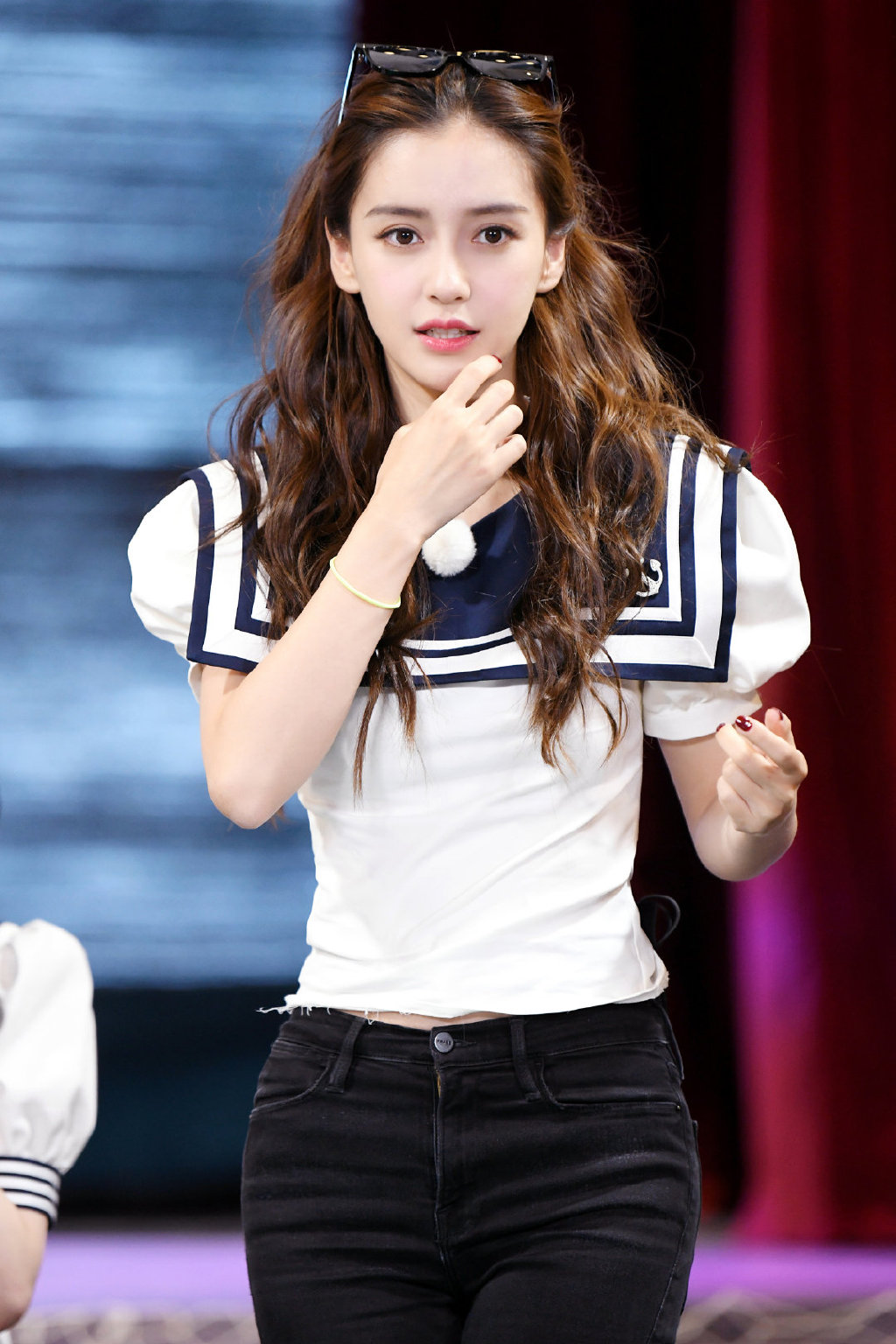angelababy《奔跑吧》水手服造型图片