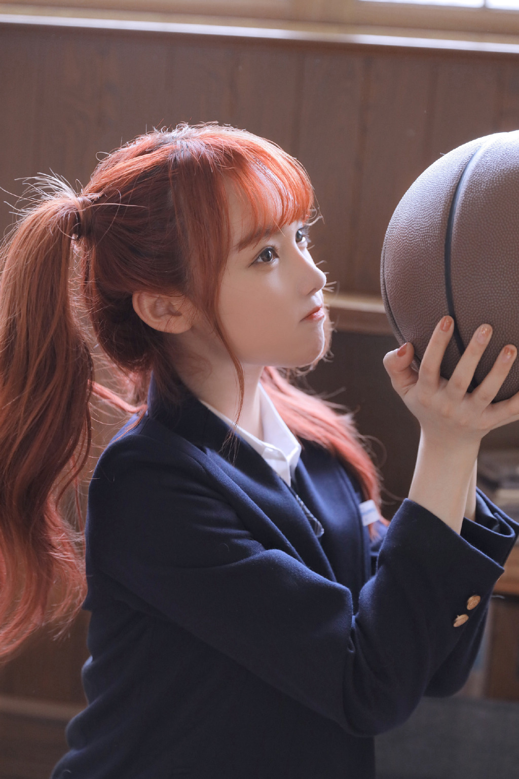 SNH48宋昕冉红发双马尾制服写真图片 4