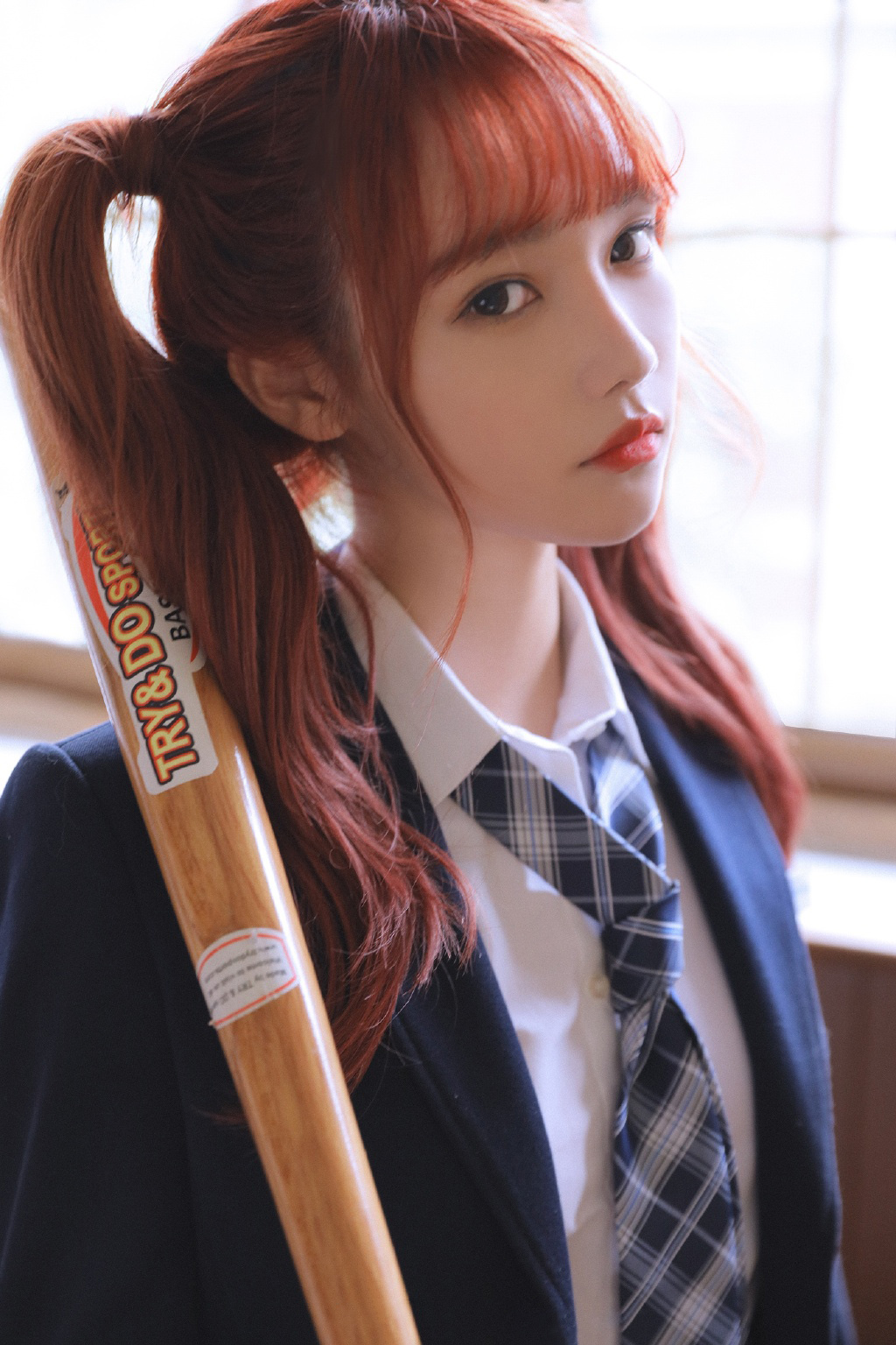 SNH48宋昕冉红发双马尾制服写真图片 7