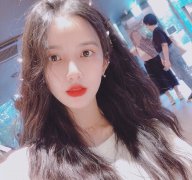 刘些宁清新甜美自拍图片