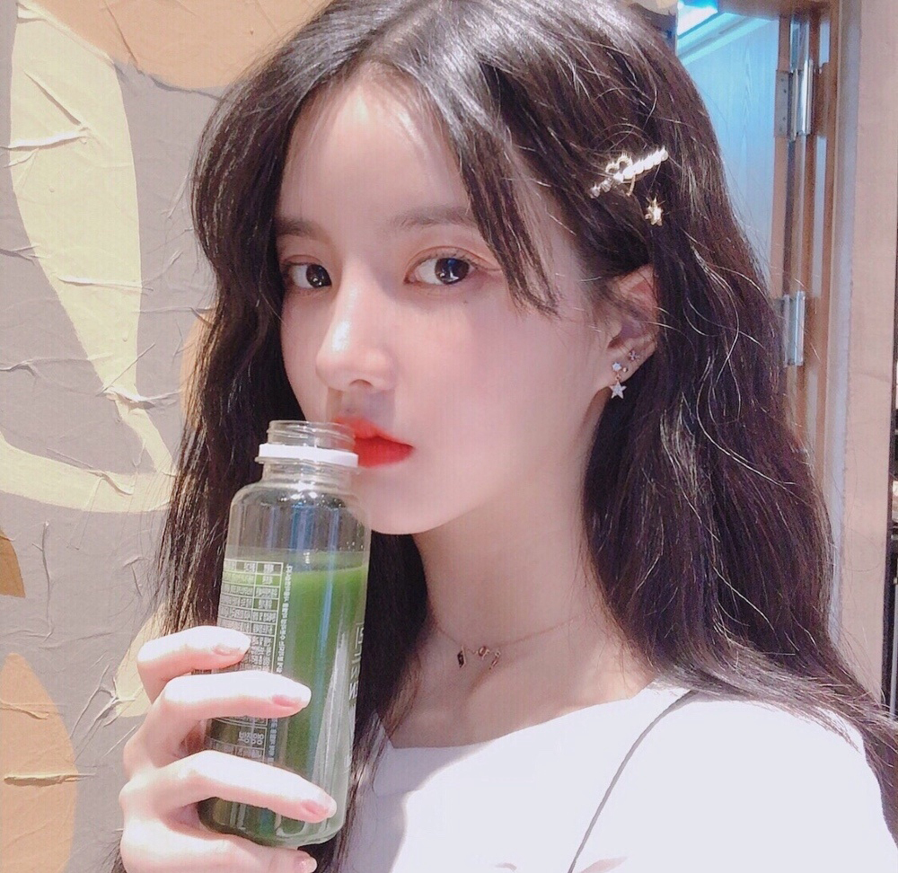刘些宁清新甜美自拍图片 5
