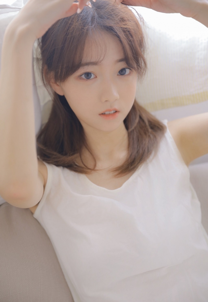妙龄少女杏眼红唇明媚动人写真 5