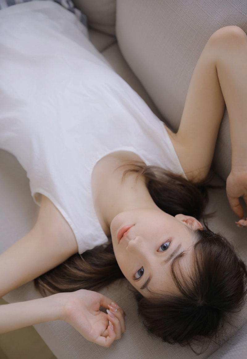 妙龄少女杏眼红唇明媚动人写真 6