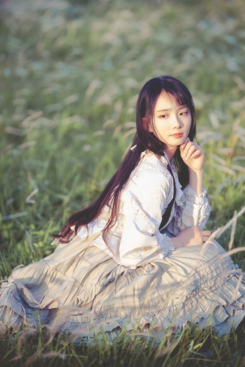 元气美女户外森系养眼写真摄影 3