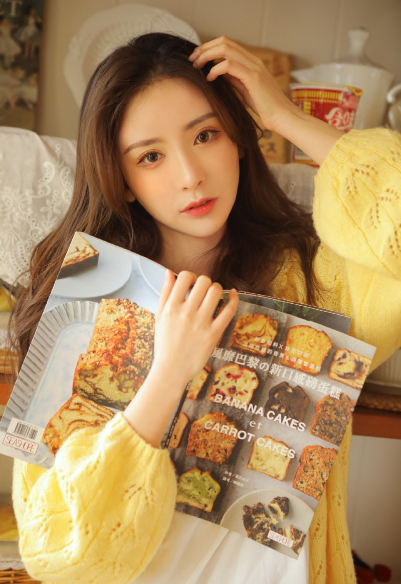 瓜子脸美眉笑容甜美可爱图片 4