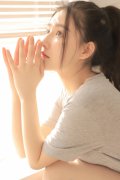 高马尾甜心杏眼干净迷人写真