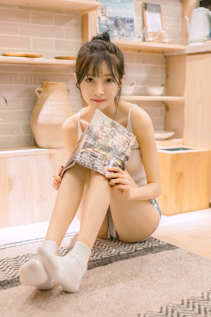 美女身材苗条细腿修长迷人写真 2