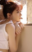 丸子头女生杏眼澄澈美女图