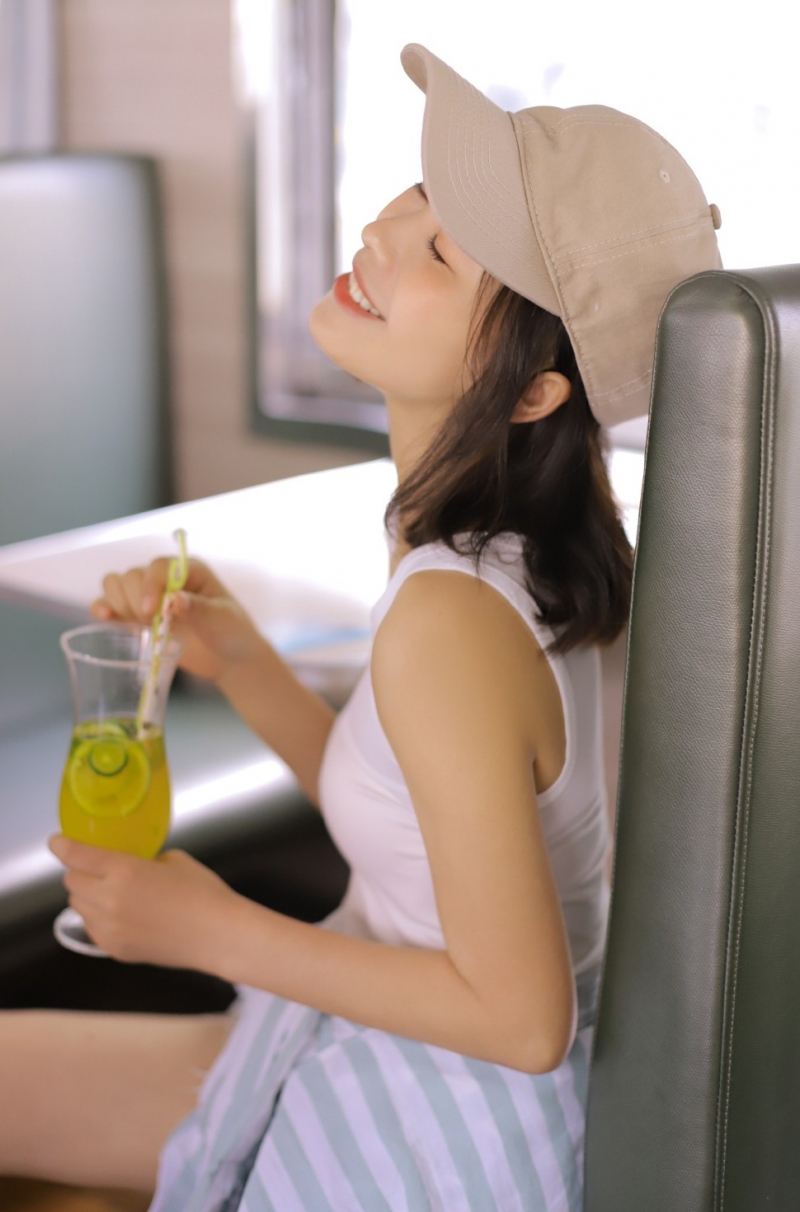 元气美女活力满满小清新图片 6